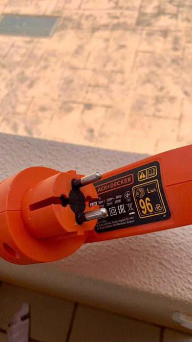 Aparador elétrico BLACK + DECKER GL360QS