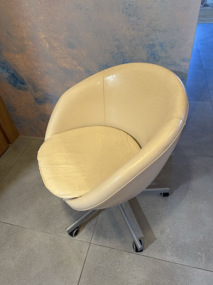 Fotel biurowy na kółkach Ikea