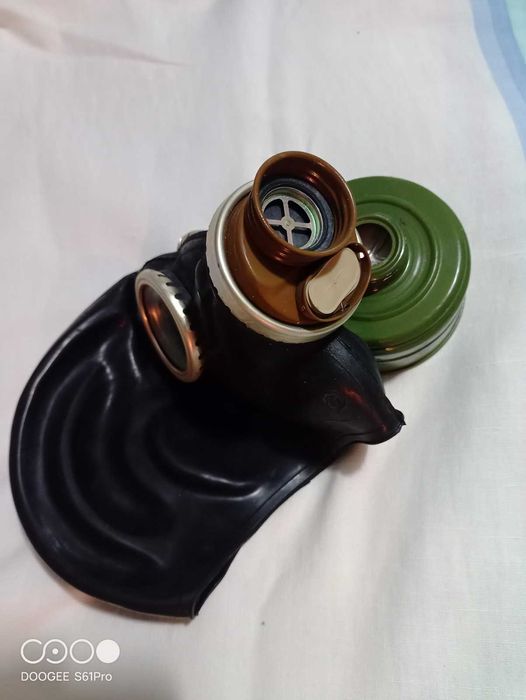 Протигаз ГП-5 чорний.Фільтрувальні коробки б/у.Ядра 5 кг.