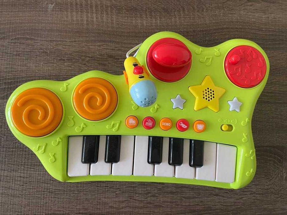 Piano Infantil com Microfone - Toys“R”Us