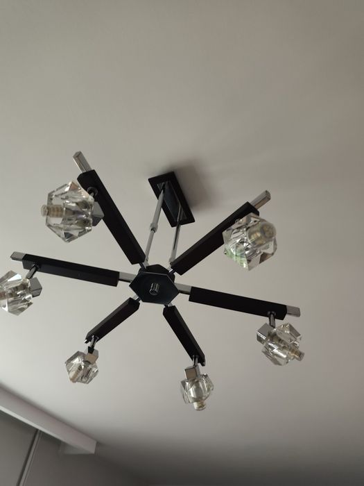 Żyrandol z 6 ramionami