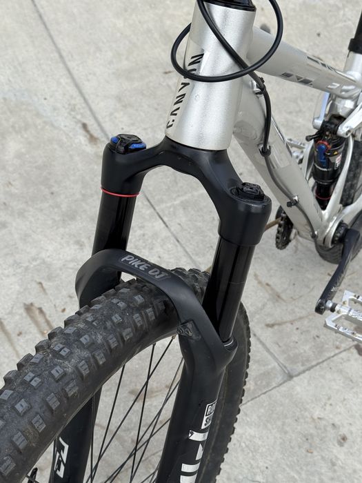 rower dirt Canyon Stitched 720 (slopestyle, pike dj, nukeproof, sram)