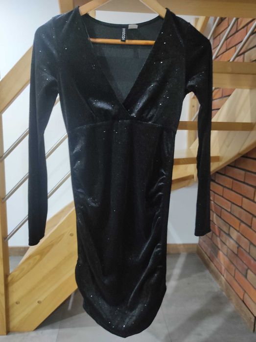 Czarna sukienka H&M S