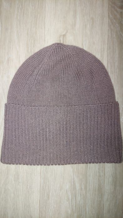 Шапка з мериносової шерсті