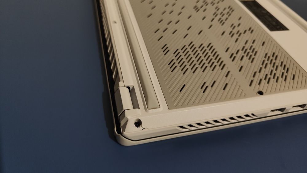 Asus ROG Zephyrus G14 2022 - Ryzen 9 6900HS | Radeon RX 6700S | 16Gb |