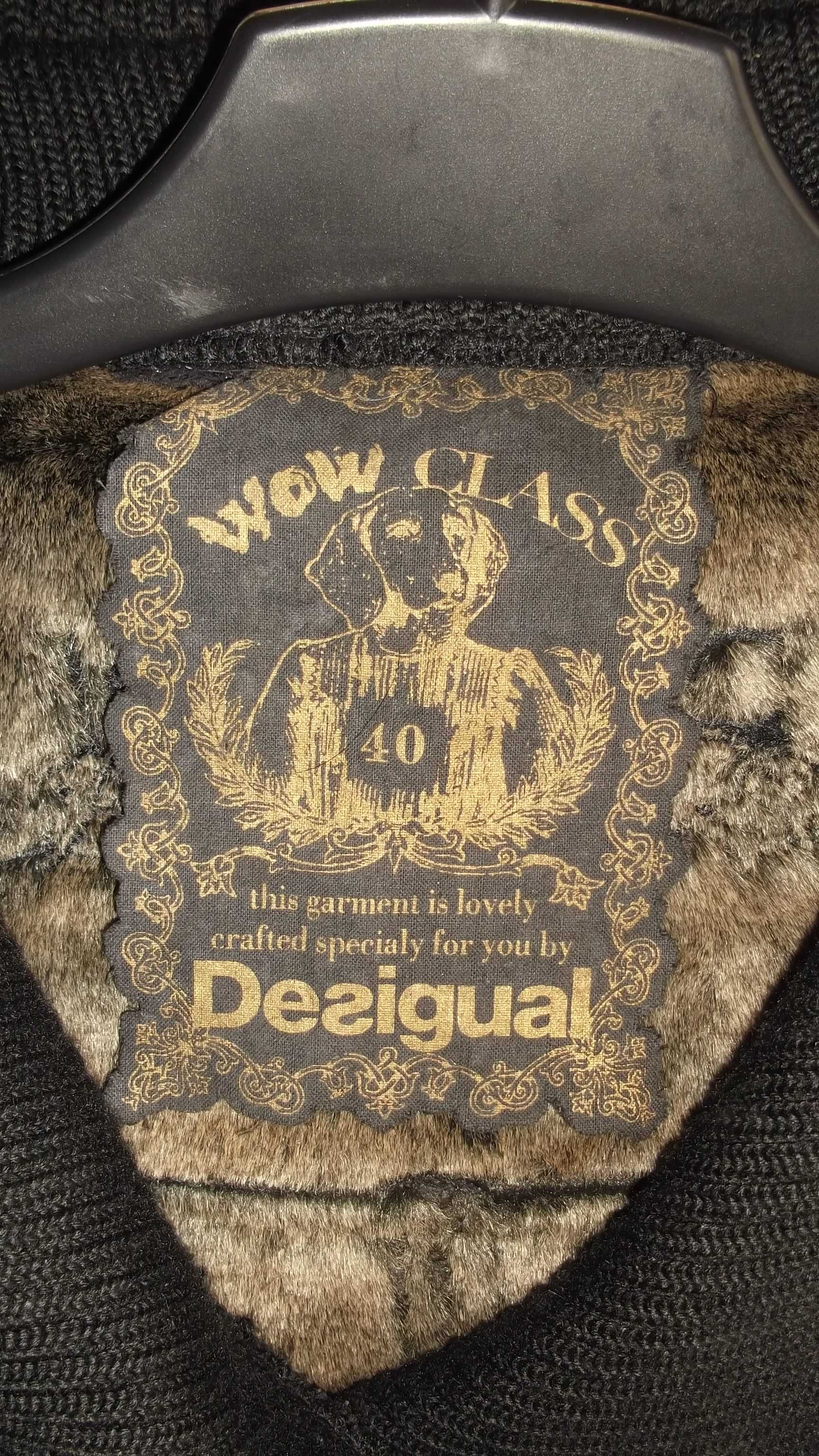 parka de mulher da marca DESIGUAL