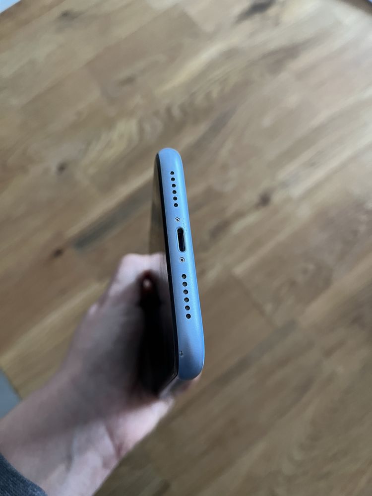iPhone XR 64GB niebieski kabel zasilacz pudelko (bateria 85%)