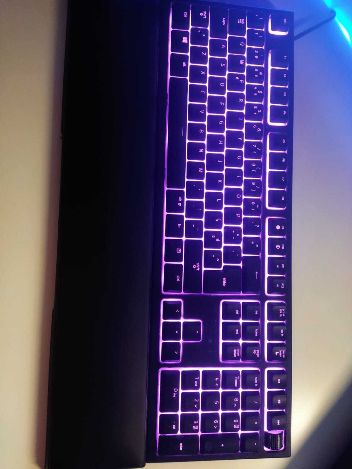 Teclado Razer Ornata v2