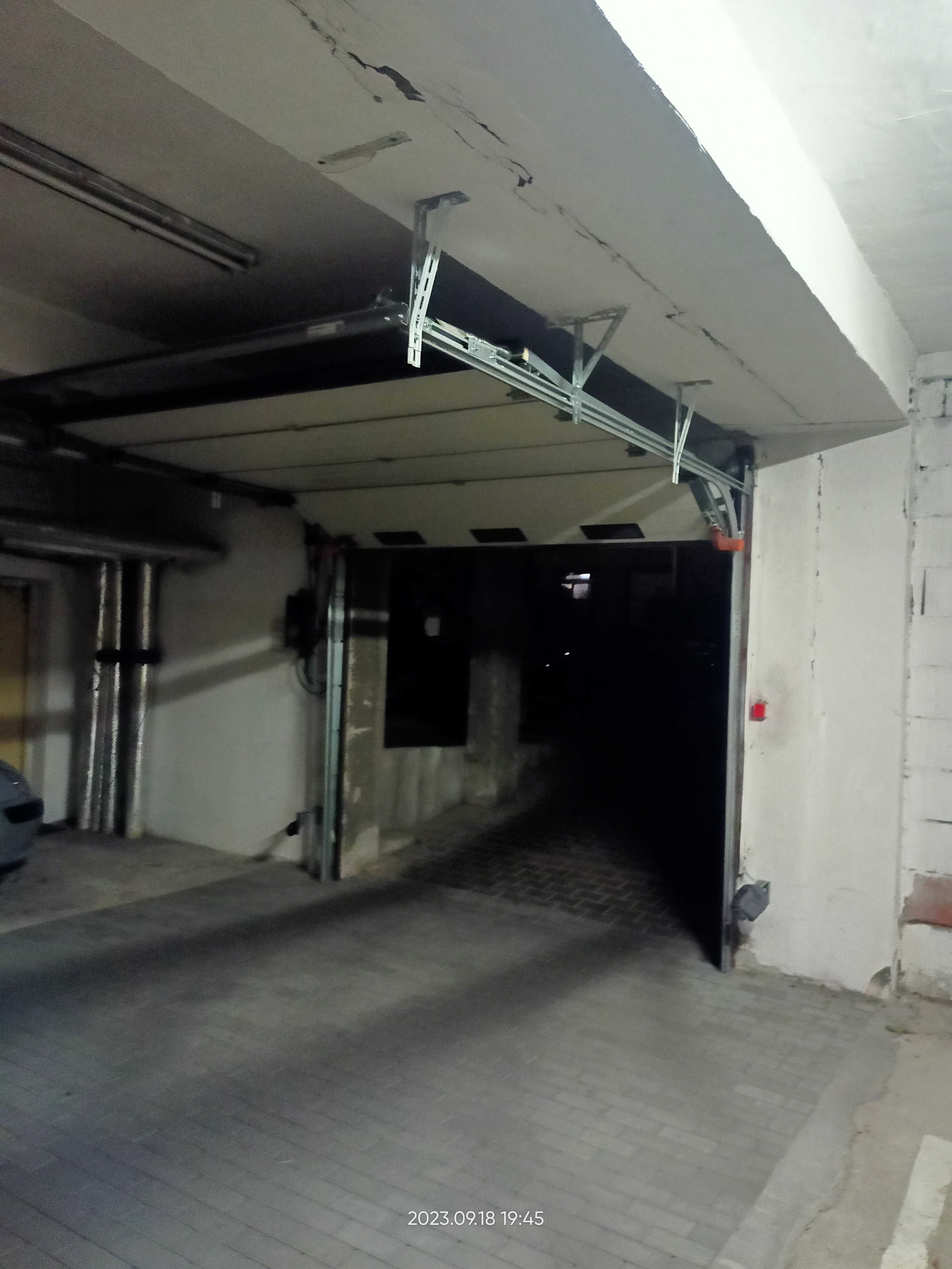 Wynajmę garaż podziemny na ulicy Jana Sawy 8 o powierzchni 16,35m2