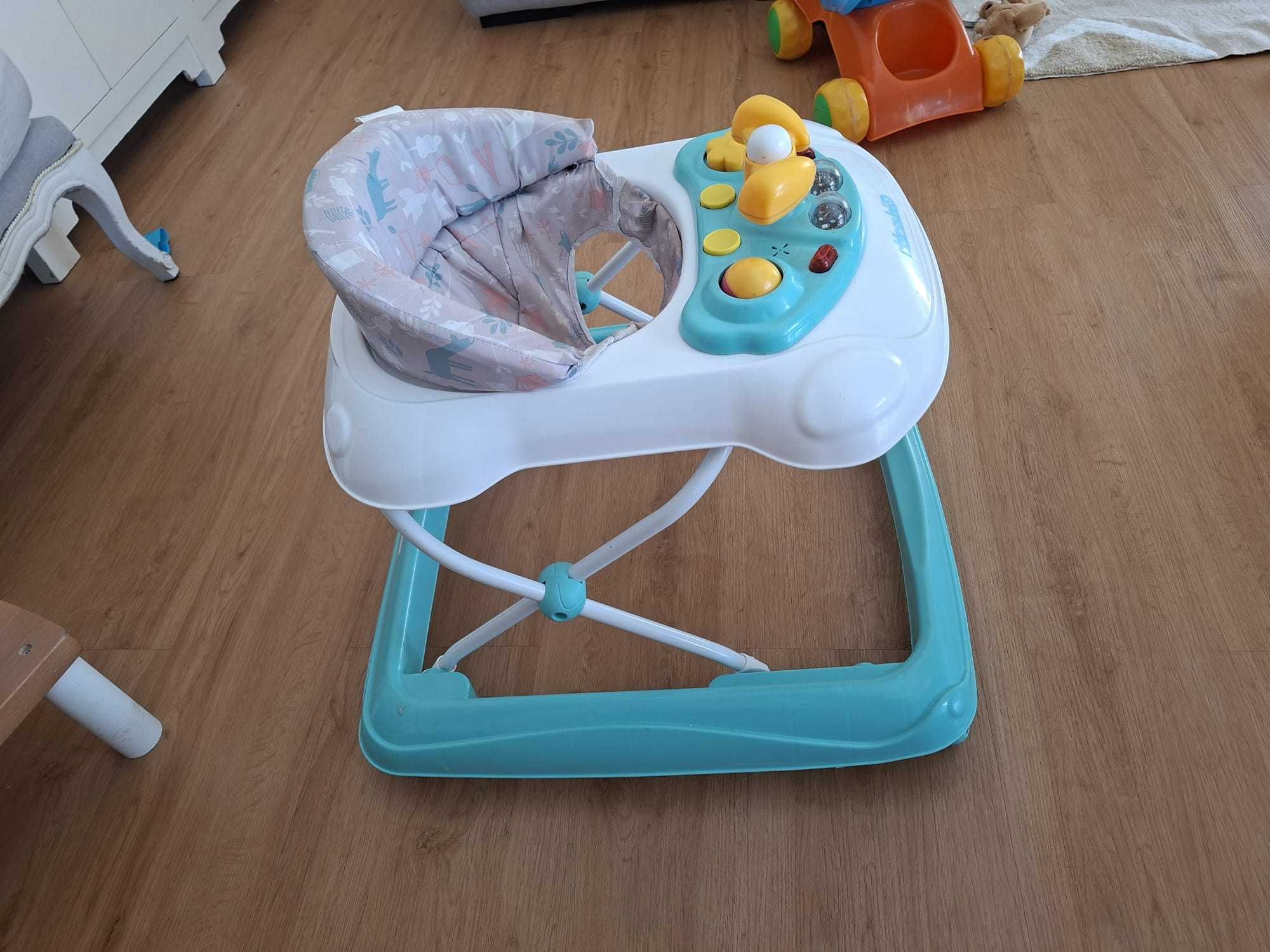 Andarilho Aranha multifunções para bebé da Chipolino