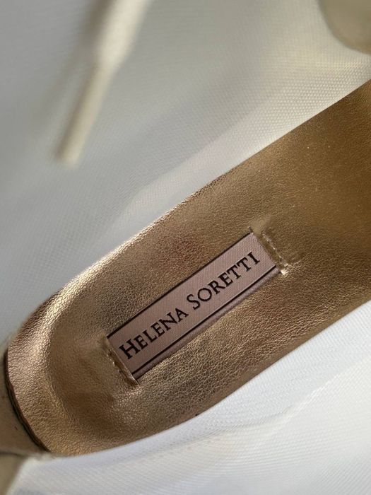 Нові легкі ботінки Helena Soretti. Італія.