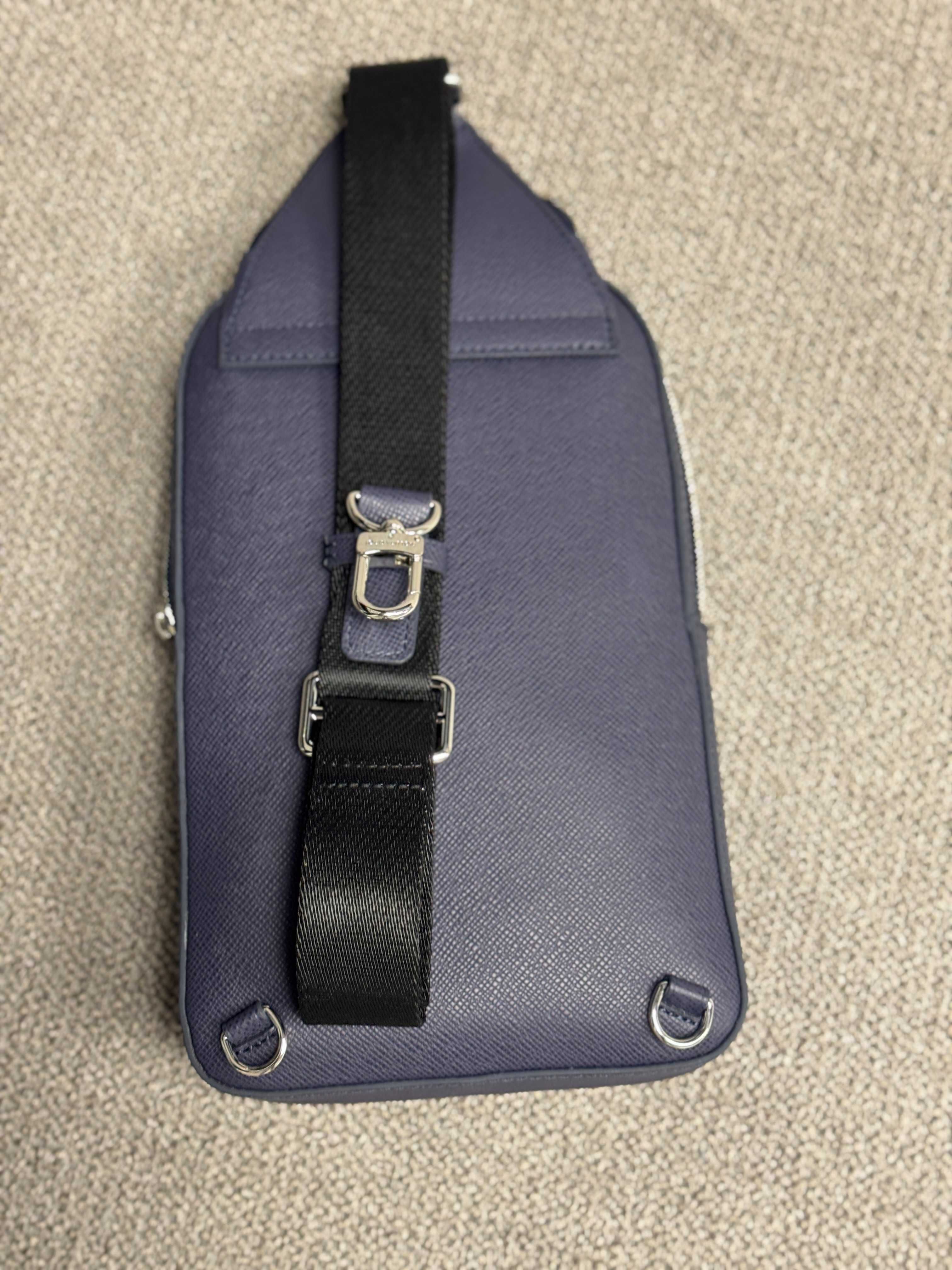 Сумочка Louis Vuitton в идеальное состояние, оригинал