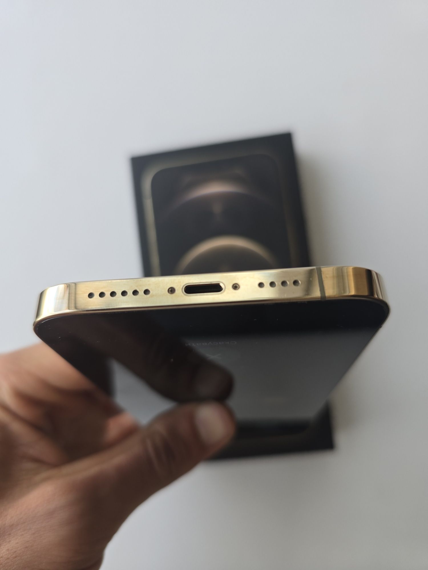 iPhone 12 Pro Max , 256 GB Без втручань Идеал