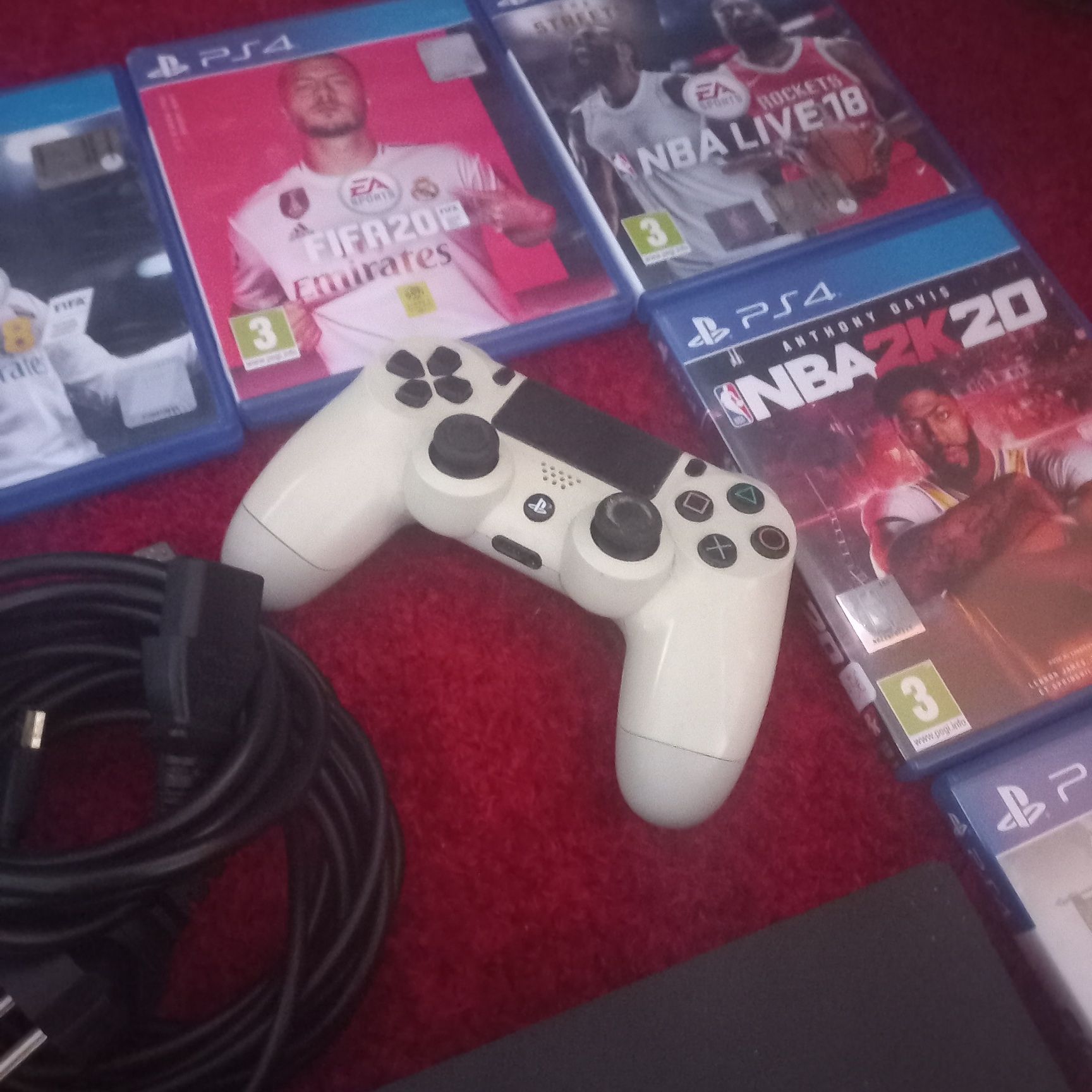 Ps4 Pro 1tb + 2 comandos ps4 + 16 jogos ps4