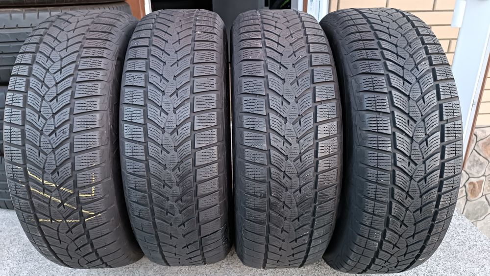 Goodyear  Ultra Grip 215/65 R 17 Зима 2019 року.