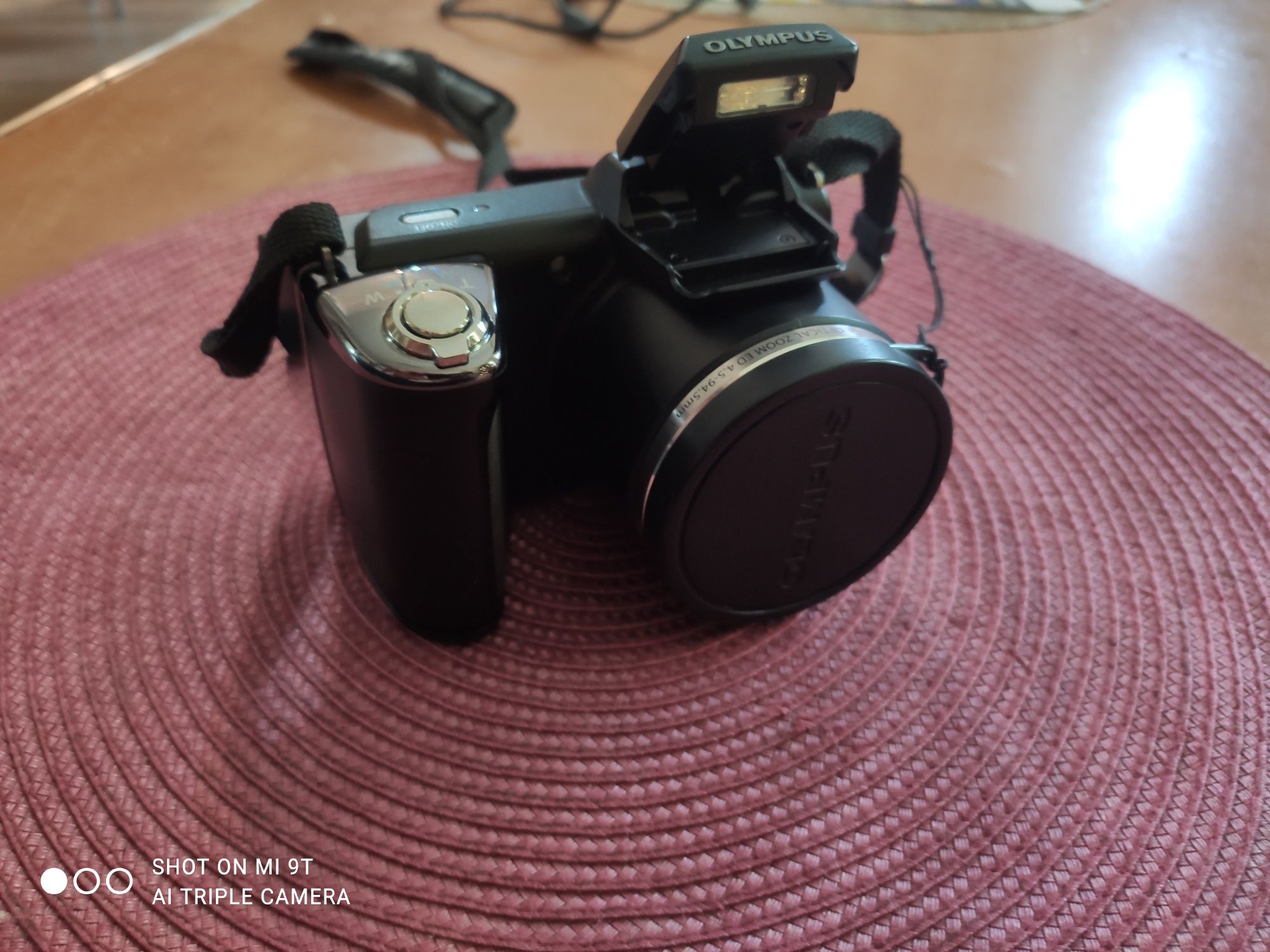 Фотоаппарат 16 мегапикселей SP-620UZ