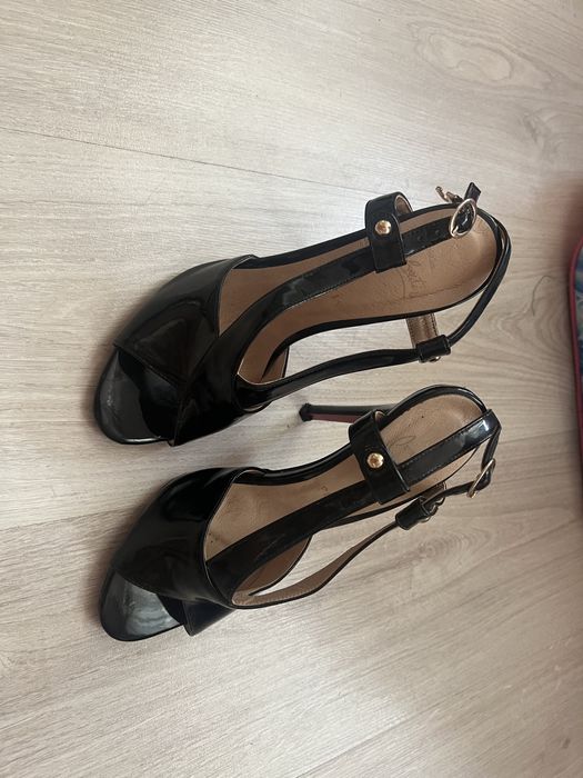 Женские туфли, босоножки