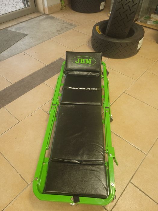 Estrado mecânico JBM