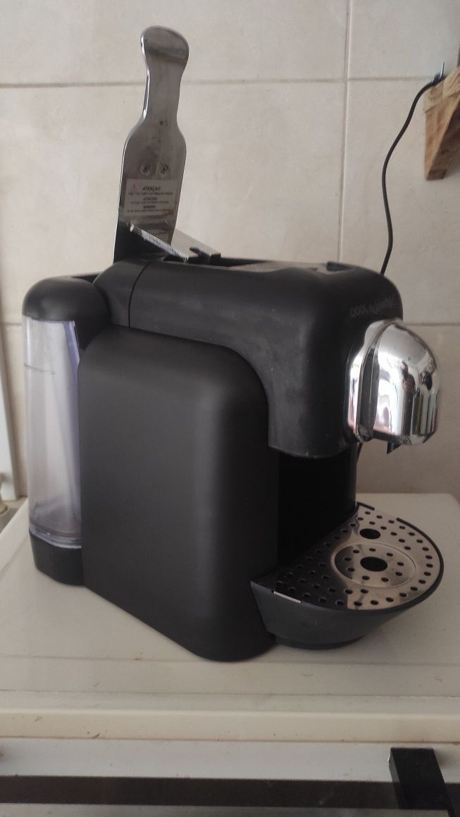 Máquinas de café Delta Q e DolceGusto