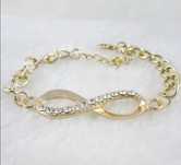 Pulseira " Infinito " Dourada de 7mm com Cristais.