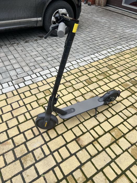 Продам два самокати xiaomi