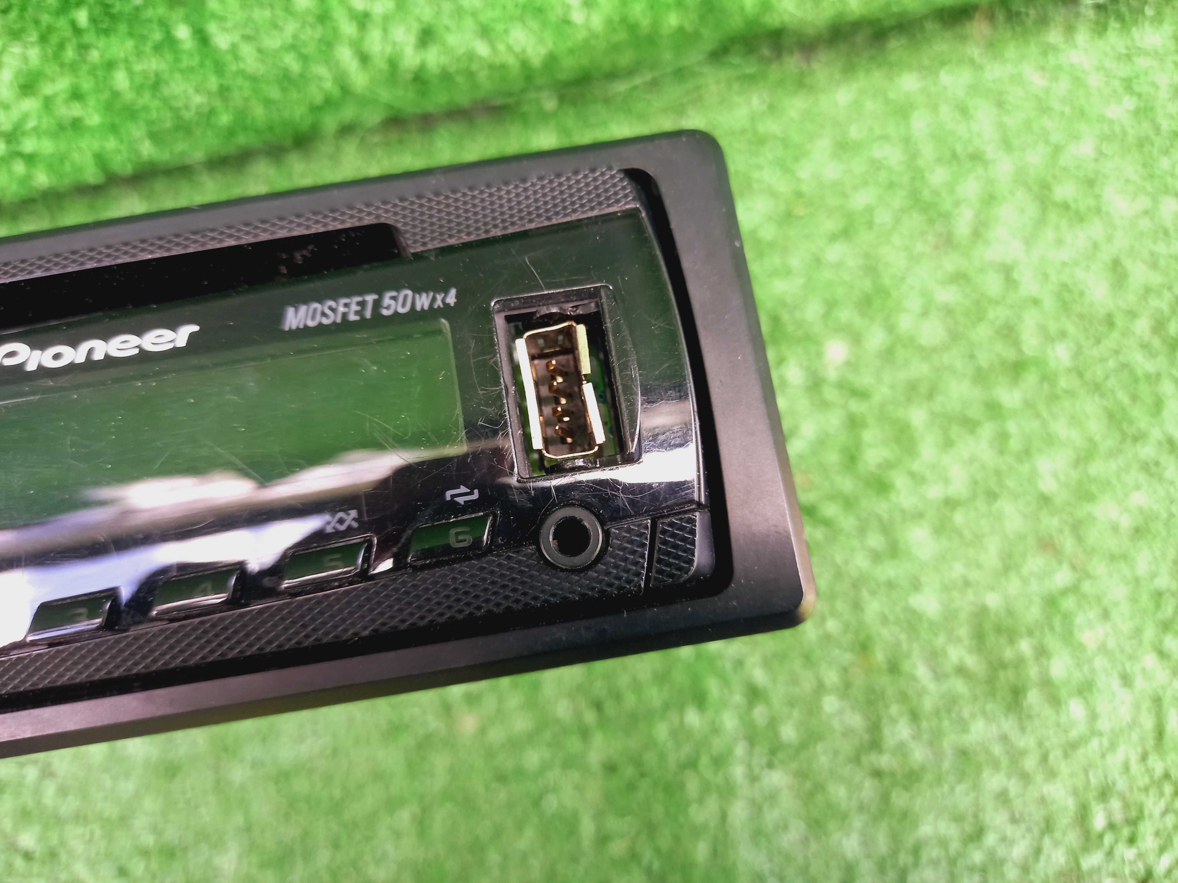 Radio samochodowe Pioneer DEH-2320UB 4x50W CD USB MP3 wiązka kieszeń