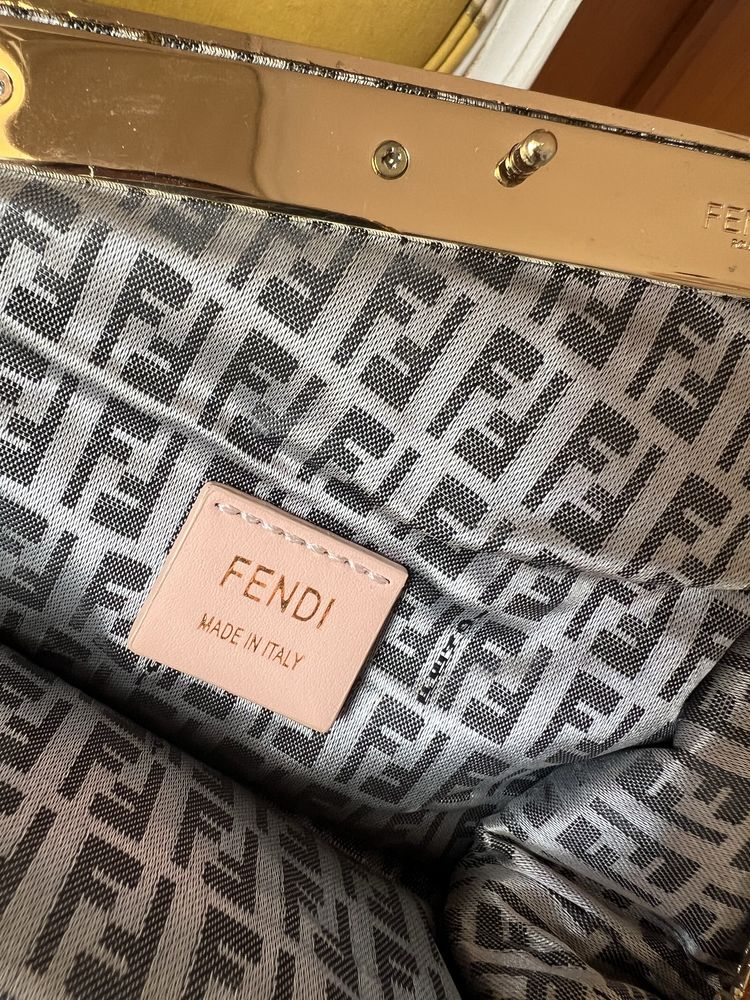 Mala Fendi First pequena, rosa