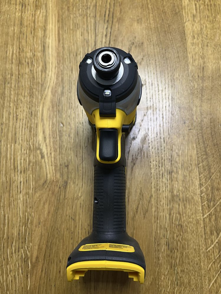 DEWALT DCF 809 20v