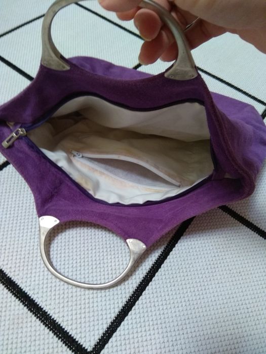 Замшева сумка бузкового кольору