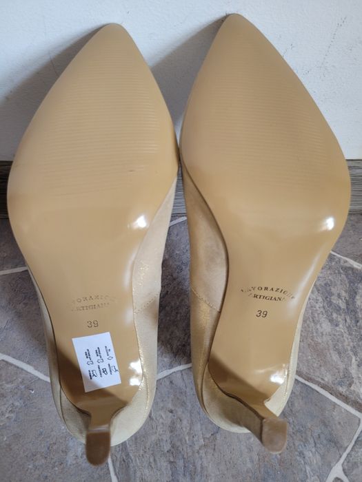 Skórzane czółenka złote 39