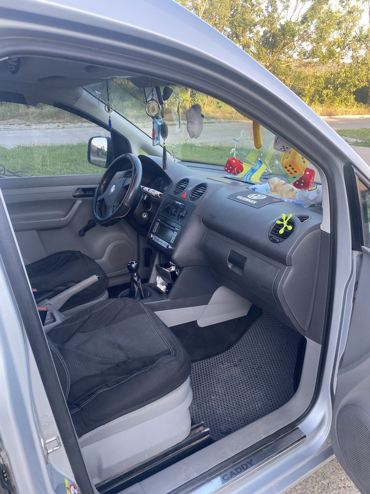 Продам volkswagen caddy