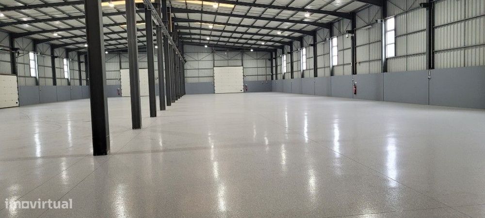 Armazém para venda em Alcobaça