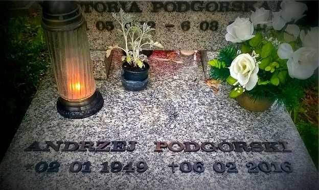 Litery i cyfry na groby z mosiądzu
