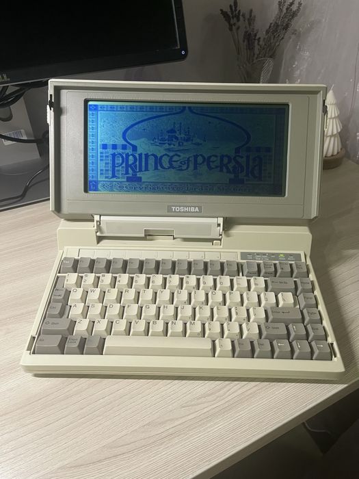 Ноутбук Toshiba T1200 1987 року