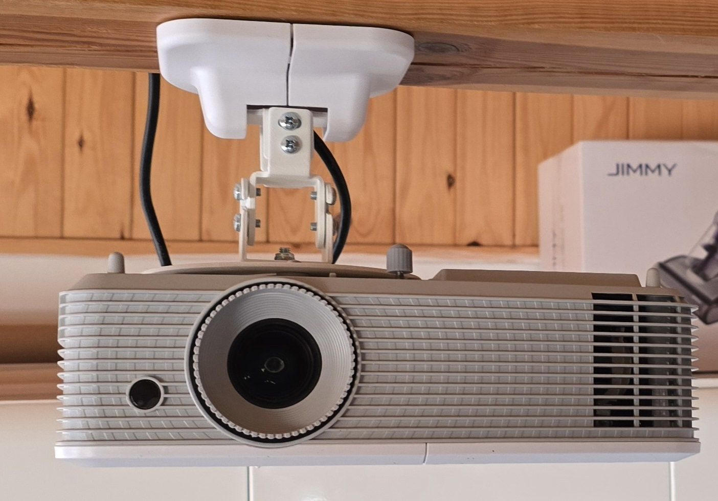 Projektor 3D Optoma HD28i +ekran 120cali i 3 pary okularów
•