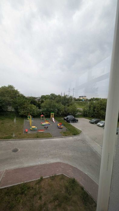 Продаж комерційної нерухомості пр. ЧЕрвоної калини ( Бережанська )