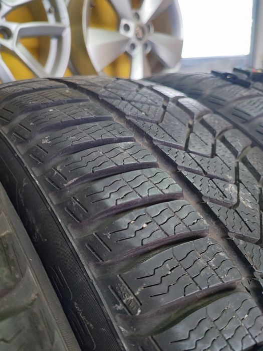 Opony zimowe 225/55R17 97H Pirelli Sottozero 3 | Winter Zimowe