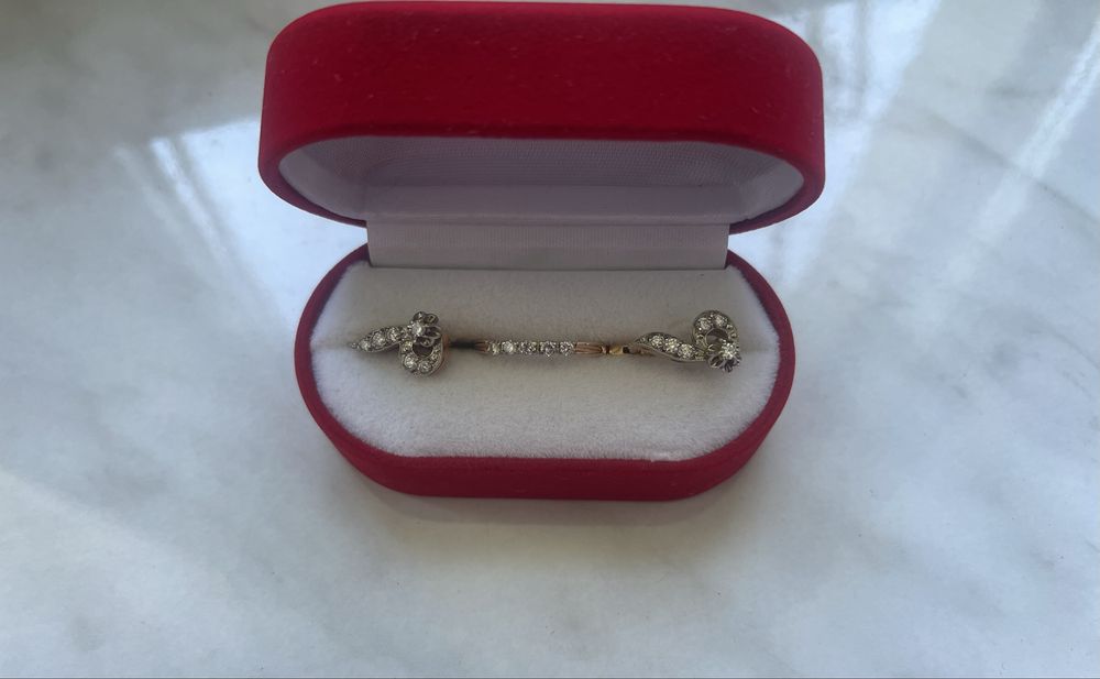 Продам комплект сережки , золото , 585 проба.,  бриллианты . 50000 грн