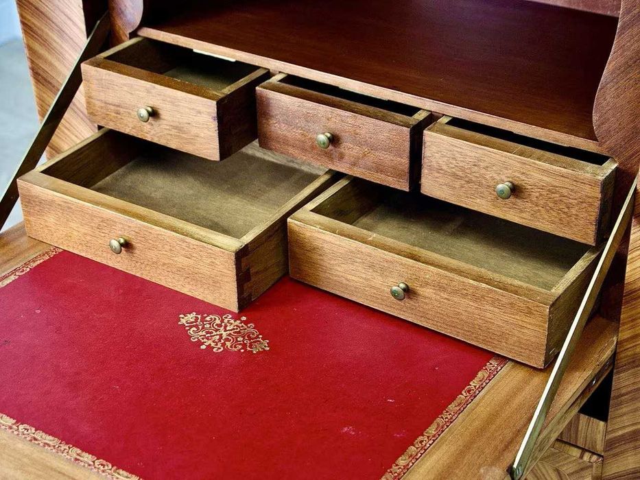 Секретер у стилі Людовика XV