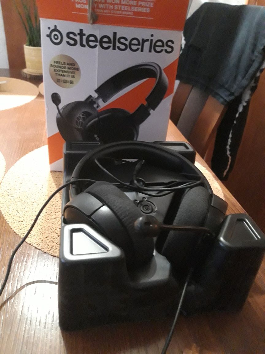 Słuchawki firmy steelseries