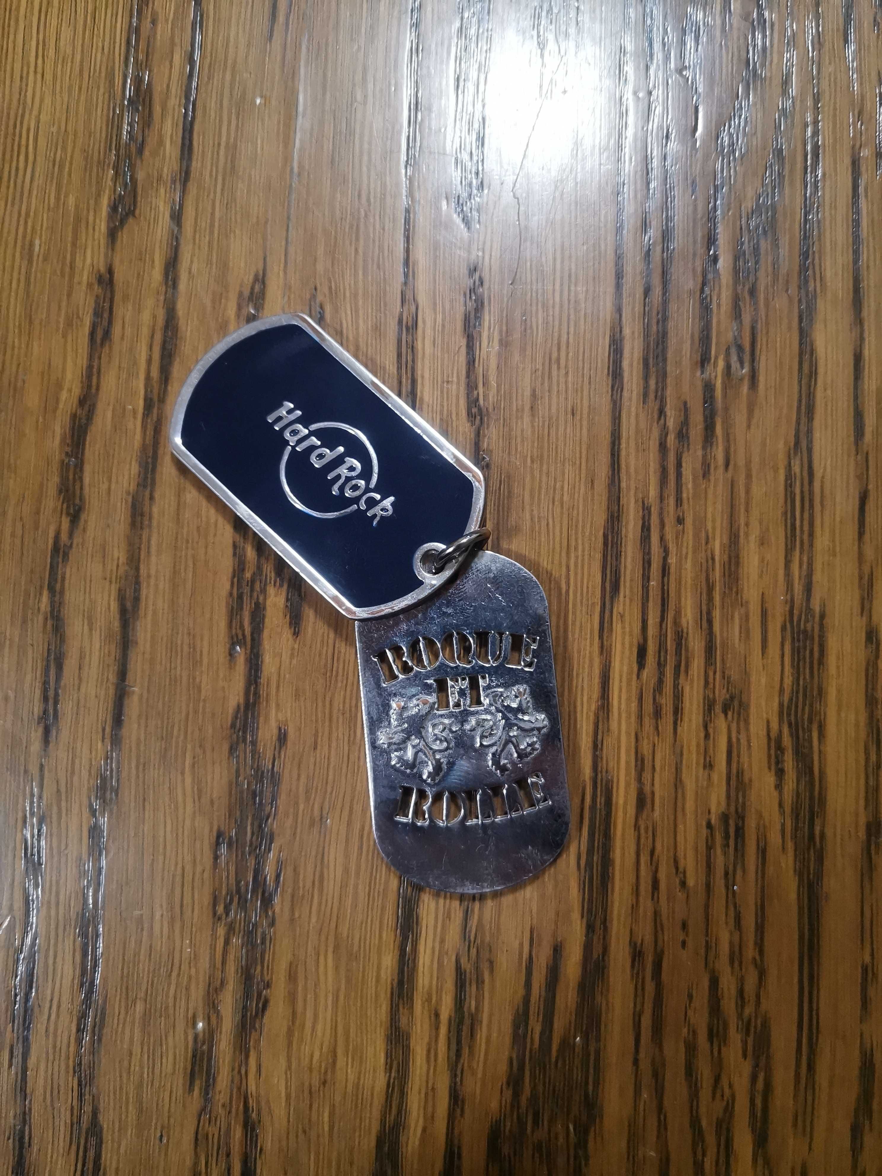 Hard Rock cafe, zawieszka, nieśmiertelnik