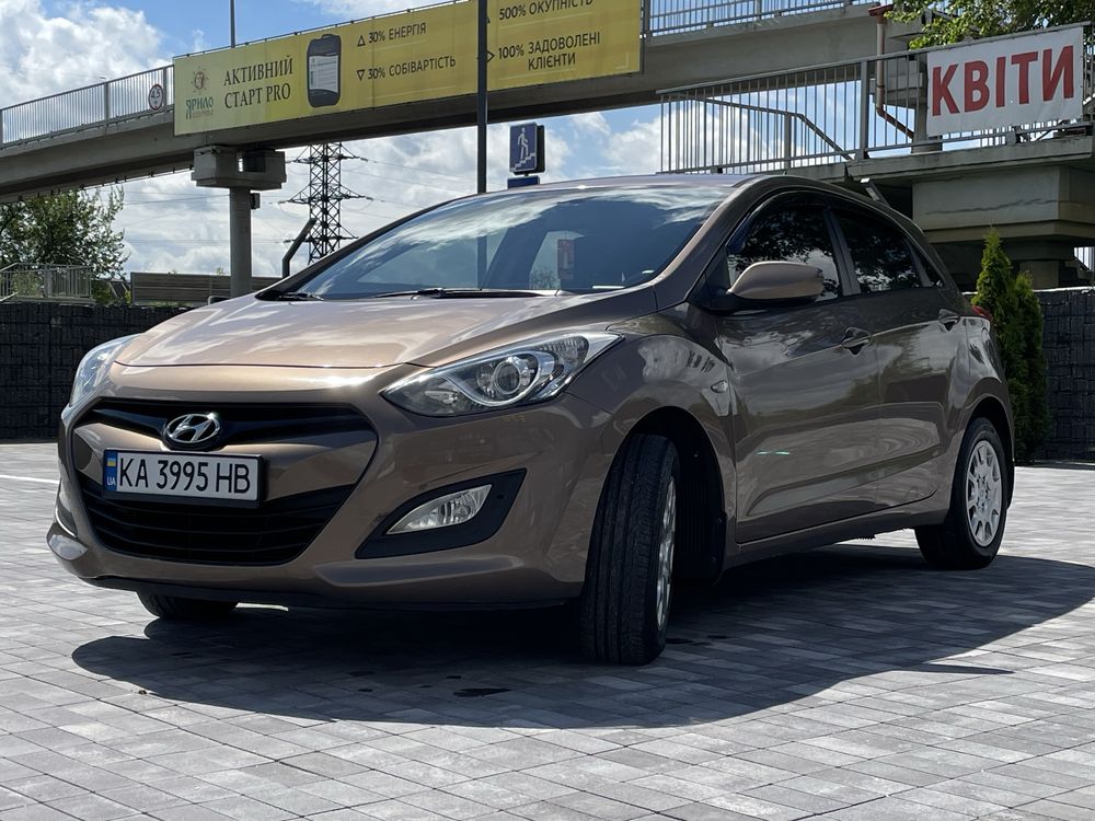 Продам власну Hyundai i30 2014(2015) 1.4 газ/бензин