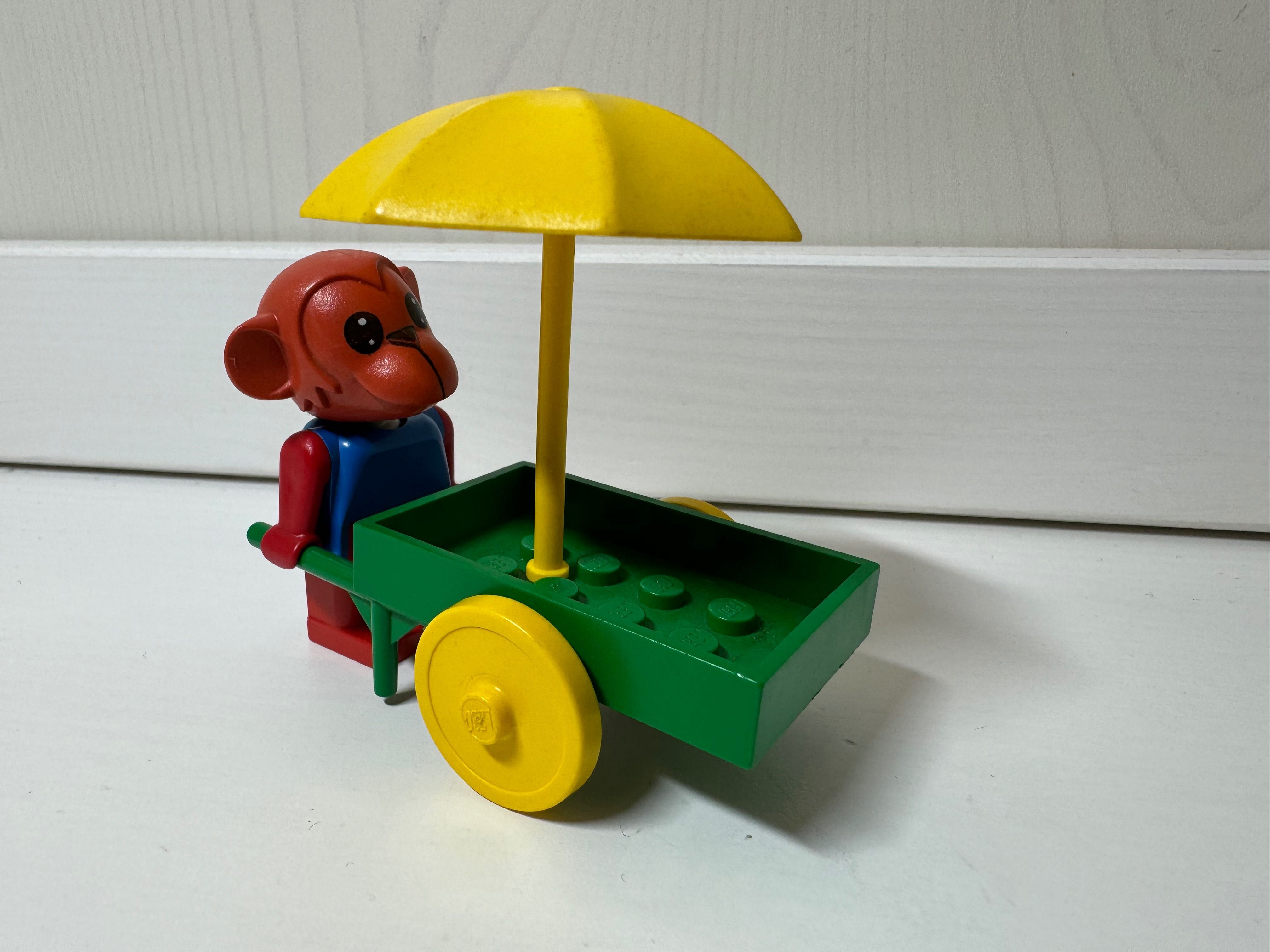 LEGO fabuland; zestaw 3604 Marc Monkey and Wheelbarrow