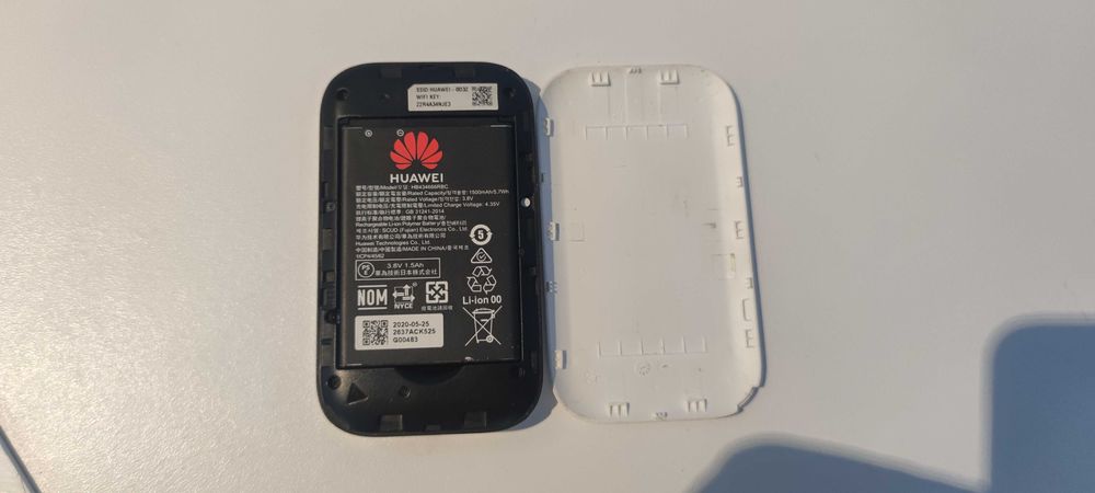 Роутер мобільний Huawei E5576-320 3G/4G LTE White
