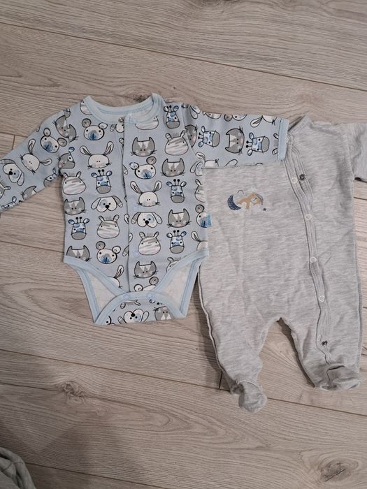 Продам лот речей для новонародженого