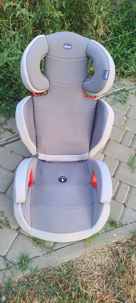 Автокресло детское Chicco 15-36  кг