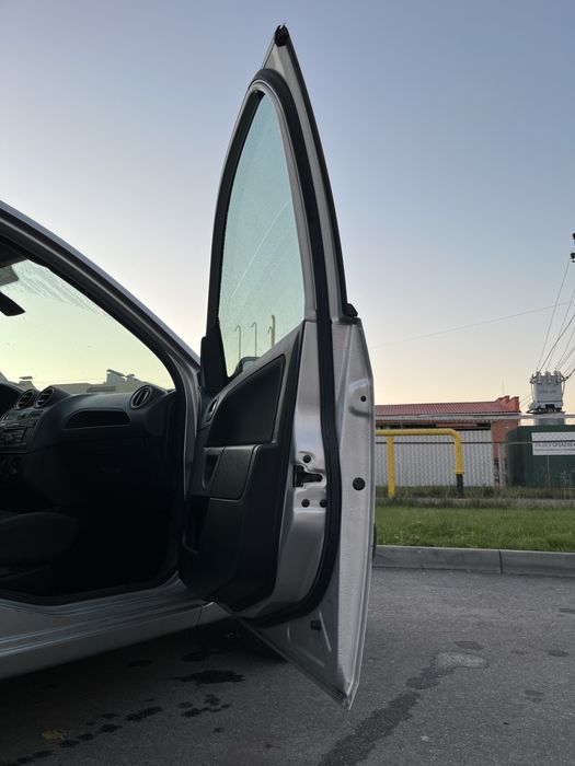 Продам Ford Fiesta