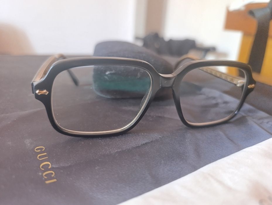 Armação Gucci como novo