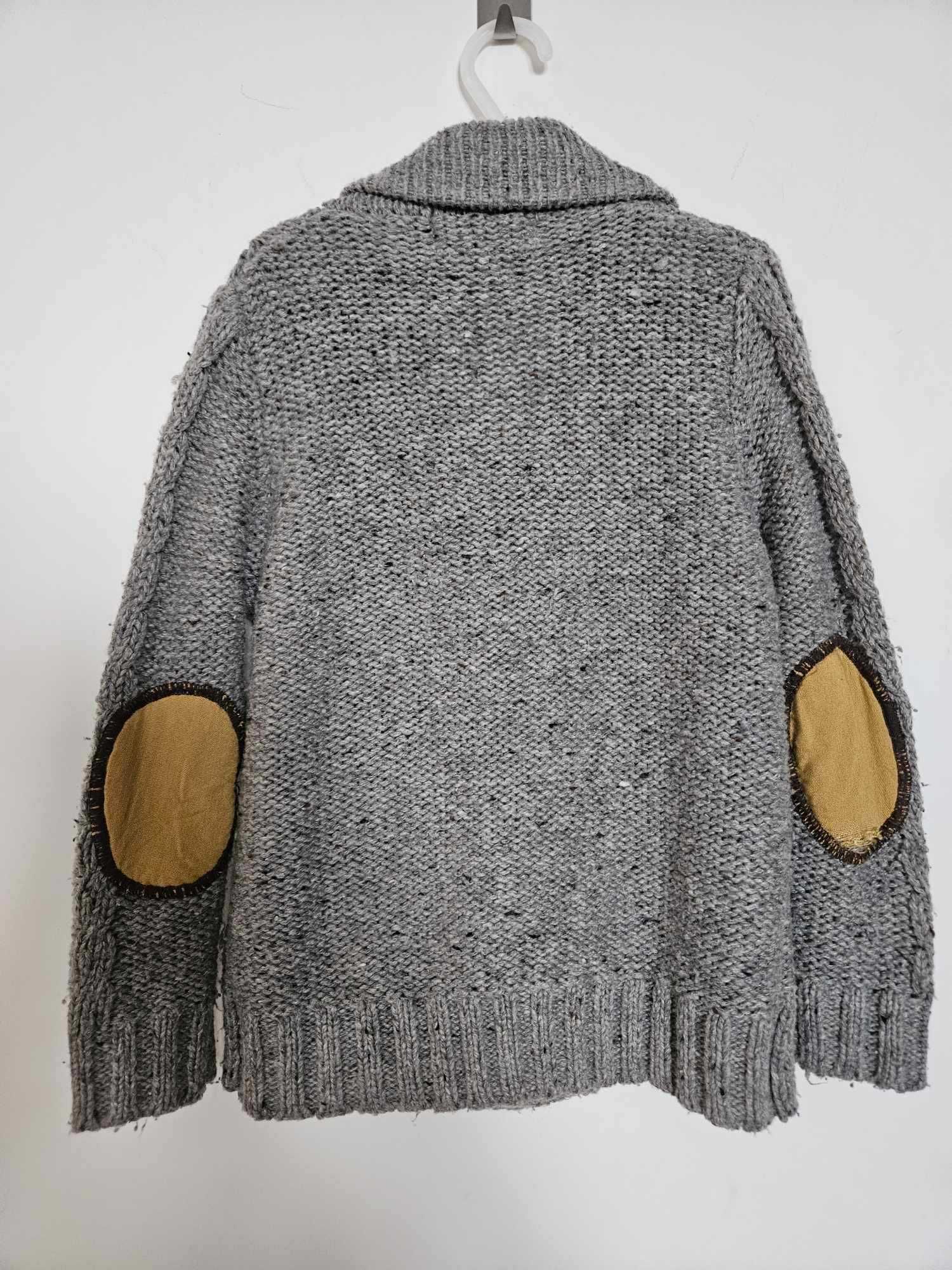 Ciepły sweter Zara rozmiar 104 z wełną na guziki