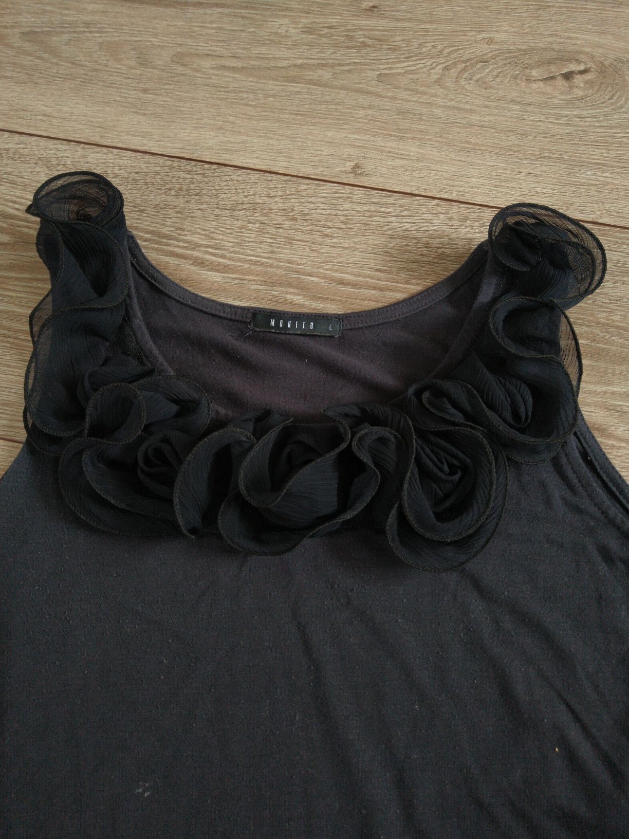 Czarny top elegancki Mohito S M